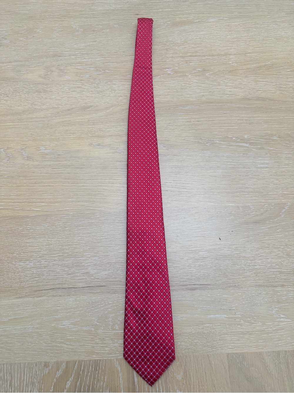 Tommy Hilfiger Red Geometric Pattern Silk Tie - Picture 2 of 6